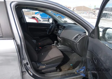 2016 Mitsubishi Outlander Sport 2.4 Se z USA, uszkodzony, nr VIN JA4AR3AW6GZ052828